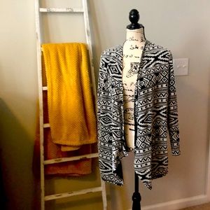 American Eagle Outfitters Sweater